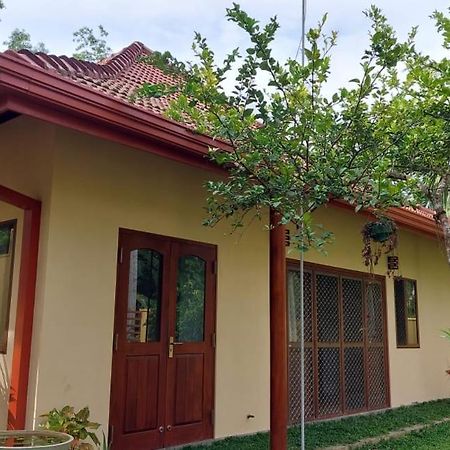 El-Nivasa Villa In Уелигама Екстериор снимка
